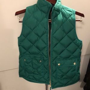 J CREW GREEN PUFFER VEST